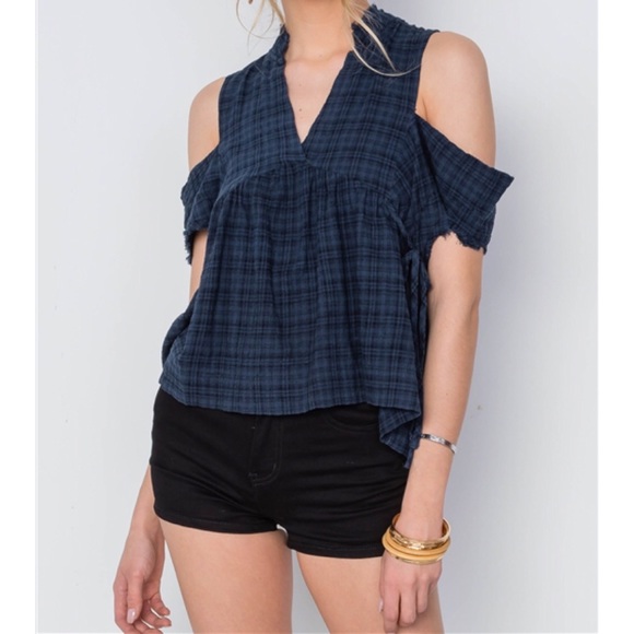 NAVY PLAID SHIRRED CUT OUT FRAYED BOHO TOP - Picture 2 of 6